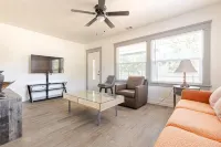 Sequoia/Kaweah Hospital Duplex 2/2 - 4 estrellas