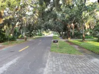 Large family home just a short walk from the BEACH! - 2-Star