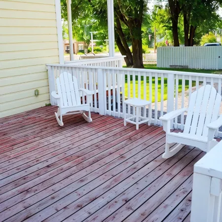 Relaxing Home W/HUGE Yard & Firepit!