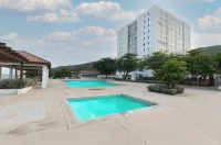 Charming 1-bedroom apartment in wonderful Portmore with AC, WiFi - piscina