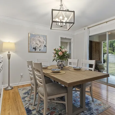 Harmony House 3bd 2bath newly remodeled Gem in peaceful neighborhood.