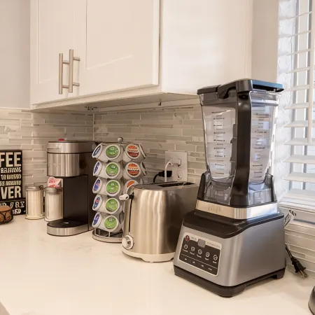 Book it and Love it! HGTV Looking Home