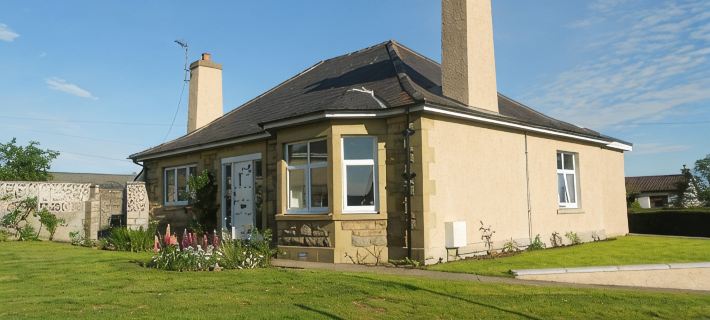 Licence No: MO-00672-F  Stb  Large Property & Garden, Sleeps 8. Free WiFi Hotels in Elgin