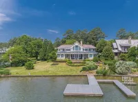 Waterfront Lake Oconee Home - Beautiful Home with Gorgeous Views, 2 Kayaks - 4 estrellas
