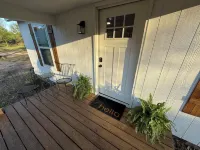 Cozy country cabin with hot tub in Sand Springs on 7 acres w a pond