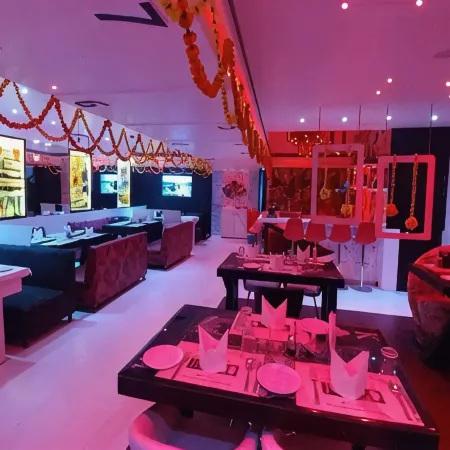 Hotel Mandakini Lush