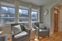 Lovely Brick Cottage in Downtown Blue Ridge