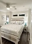 Minutes to the Beach! Waterfront House, BBQ Grill -Rooftop Deck / River View. - 4-Star