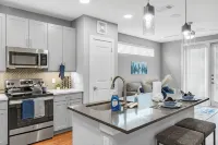 Swanky Cozy 1-bedroom apartment w/fitness room, pool,WIFI in fabulous Fort Worth