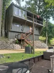 Pelican's Perch Waterfront Cabin in East Port with Boat Dock - Wifi