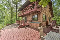 Waterfront Cabin on Long Lake w/ Dock & Kayaks! - Chalets