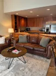 Recently Remodeled Golf Course Condo w/ A/C, SHARC Passes, Bikes & Pet Friendly - 4 Sao