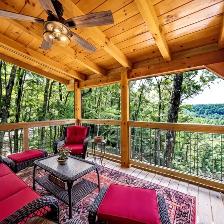 Moondance Cabin at Red River Gorge - Hot Tub