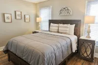 Historic Downtown Oxford 3BR/2BA w/King