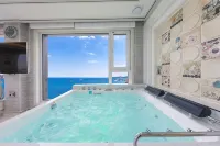 Samcheok White Romantic Pension - Hot Tub