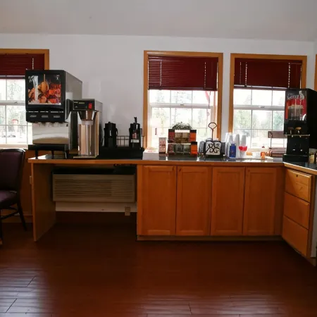 Sisters Inn & Suites Отели в г. Систерс