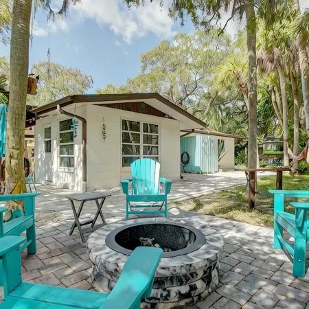 Beautiful House 🏖️ Newly Renovated Jan 2025😀Kayaks, Bikes,Beach Chairs,Fire Pit