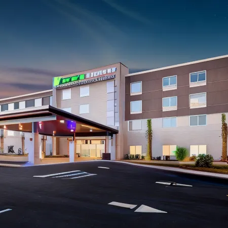 Holiday Inn Express & Suites NICEVILLE - EGLIN AREA by IHG