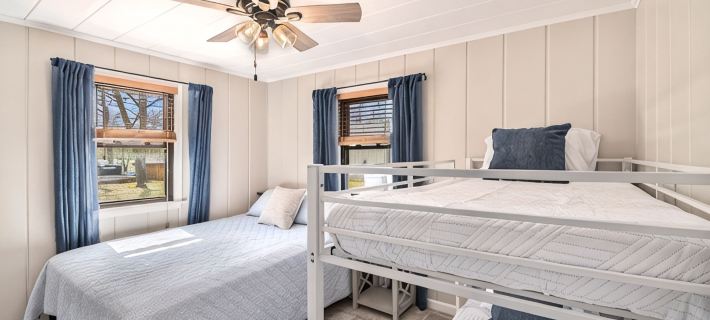 Lake Access/Firepit/Pet-Friendly/Ping Pong/Foosball Hotels in Huron County