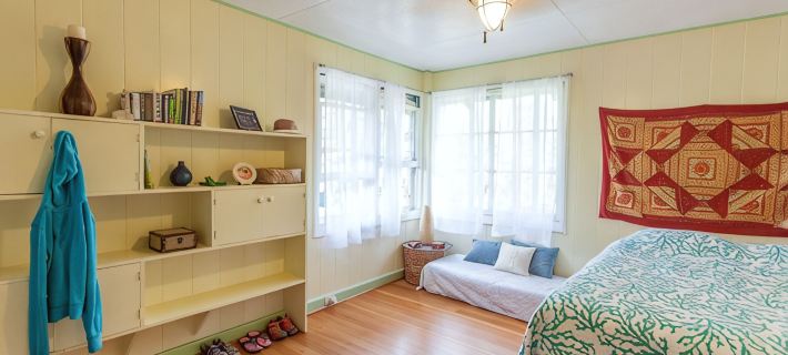 Traditional Hawai'i home near Hilo town - solar powered! Hotels in Хіло