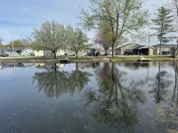 Cozy lakefront home on Big Barbee Lake