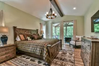 The Gem: Gated Luxury Mtn Home - Hot Tub/Sauna/Basketball/EV Charger/Hiking