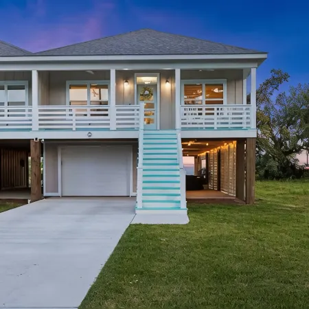 Long Beach Bungalow-3Br/2 bath
