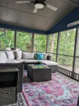 House on Lake Hartwell with amazing sunrises - Homestays