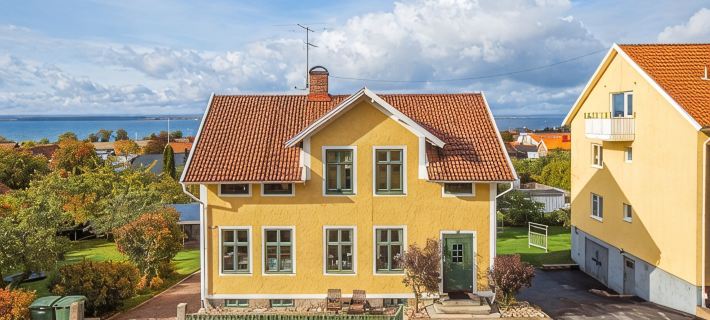 Character  2 bedroom ground floor unit in the heart of Gränna Hotels in Jonkoping