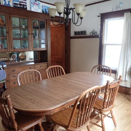 Home in Oshkosh near EAA Air Venture - 5 blocks away from Wittman Airport Hôtels à : Oshkosh