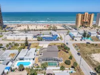 Walk One Block to Beach, Pool, Spacious for Families, Sleeps 12 - 4-Star