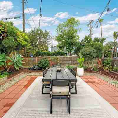 Charming & Relaxing Getaway: Mins to Beach - Patio  5 Star Location Hotel Exterior