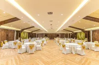 Nanu Beach Resort & Spa, Betalbatim - parking