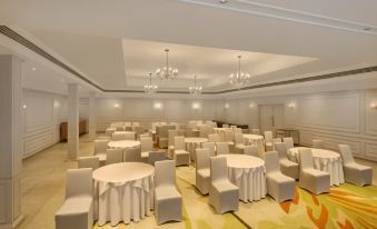The Avenue Regent