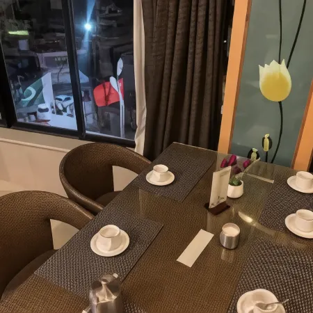 Metropole Hotel