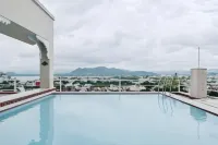 Raj Kuber - A Boutique Lake View Hotel - Infinity Pools