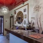 PoliArt Hotel - Airport Shuttle