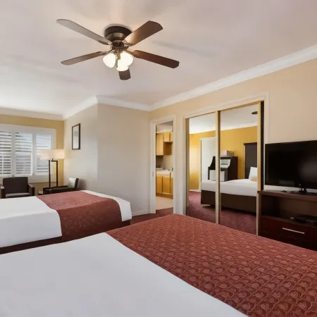 Clarion Collection Wilkie's Inn Pacific Grove - Monterey