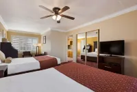 Clarion Collection Wilkie's Inn Pacific Grove - Monterey - parking