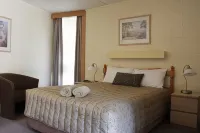 Cobram Colonial Motor Inn - Pools