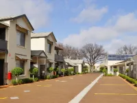 North Adelaide Boutique Stays Accommodation - parking