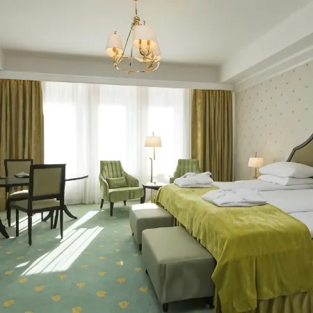 Hotel Bristol