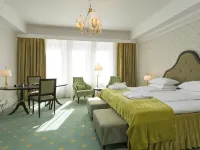 Hotel Bristol