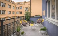 City Leaf Apartments by Adrez - Condos