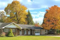 Hoot N Holler 5 Bedroom Chalet