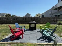 Pup-Friendly Obx Home, Shiplap Charm & Walk-in Showers
