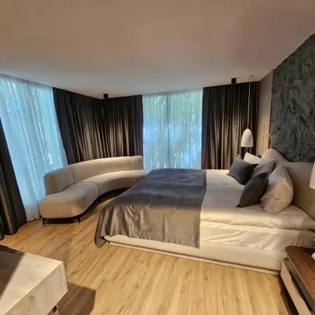 Cross Resort Hotel