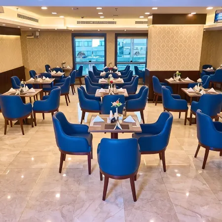 Selat Al Bait Hotel Отели рядом с достопримечательностью «Мечеть E Taneem»