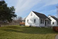 Charming 2-Bedroom house along city trail 1 mile from Mayo Clinic and downtown. - บังกะโล