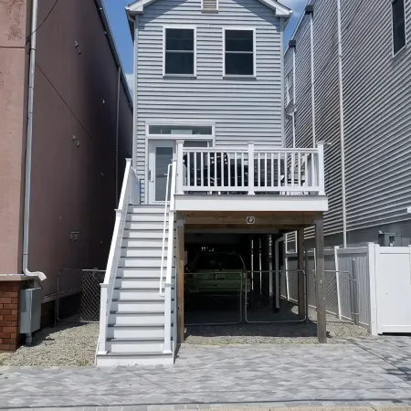 Pet friendly- 1/2 block from beach Seaside Heights/Seaside park - ocean views.